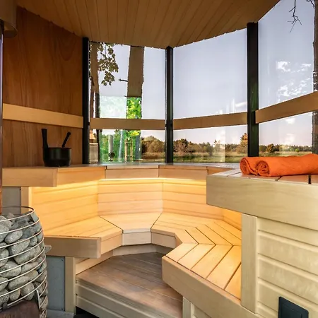 Shanti Forest House With Mirror Sauna Vakantiehuis