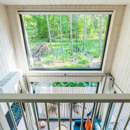 Shanti Forest House With Mirror Sauna בית נופש