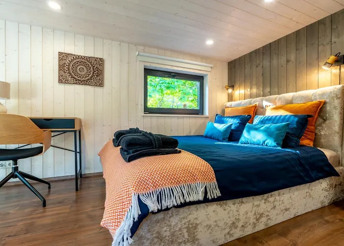 Shanti Forest House With Mirror Sauna Сasa de vacaciones *