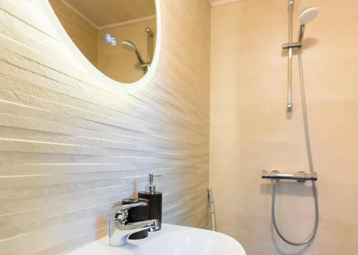 Сasa de vacaciones Shanti Forest House With Mirror Sauna